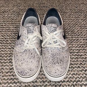 Nike skateboarding sneakers